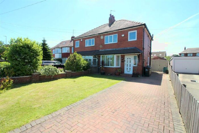 3 Bedroom Semi-Detached House For Sale In Park Lane, Allerton Bywater, Castleford, WF10