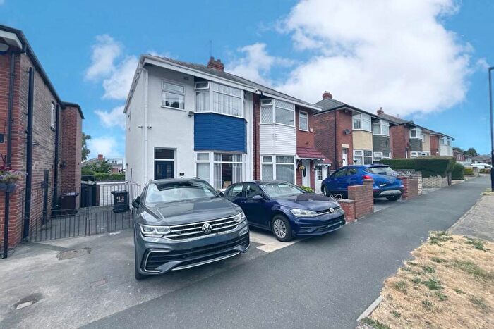 3 Bedroom Semi-Detached House For Sale In Handsworth Crescent, Sheffield, S9