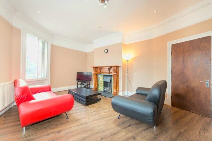 7 Bedroom Maisonette To Rent In £pppw - Jesmond Road, Jesmond, NE2