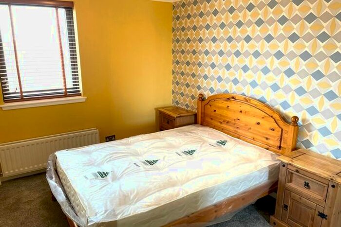 3 Bedroom Flat To Rent In Middlesex Gardens, Kinning Park, Glasgow, G41