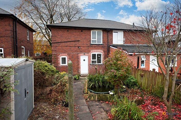 3 Bedroom Semi Detached House For Sale In Delamere Road, Rochdale, OL16