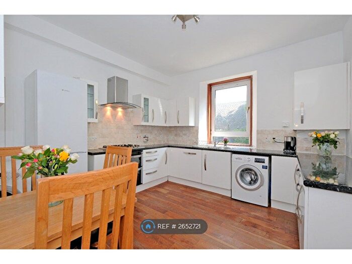 2 Bedroom Flat To Rent In Affleck Place, Aberdeen, AB11