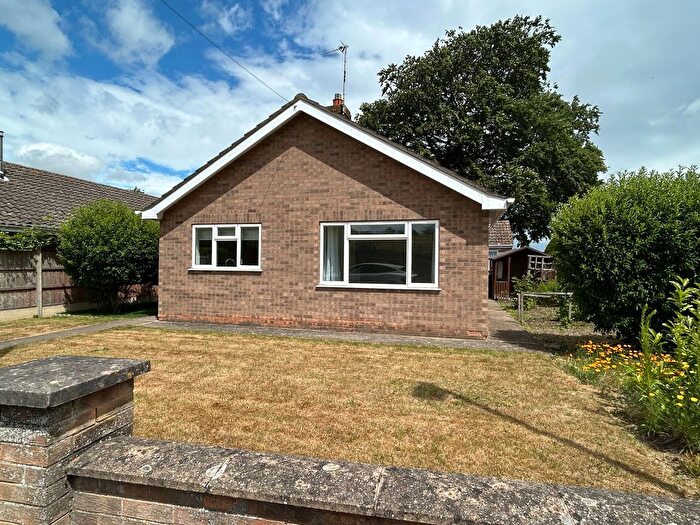 2 Bedroom Bungalow For Sale In West End, Burgh Le Marsh, Skegness, Lincolnshire, PE24