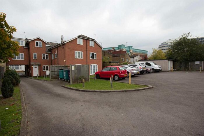 1 Bedroom Flat To Rent In Frewin Court, Headstone Road, HA1