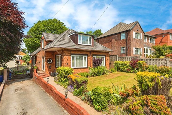 3 Bedroom Detached Bungalow For Sale In Hawshaw Lane, Hoyland, Barnsley, S74