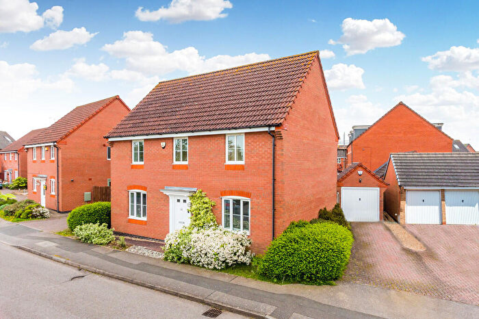 4 Bedroom Detached House For Sale In Springfield Road, Rushden, NN10