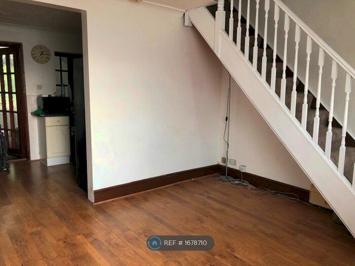 3 Bedroom Terraced House To Rent In Saunton Avenue, Hayes Harlington, UB3