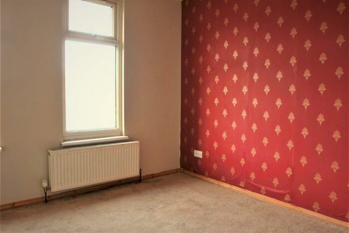 4 Bedroom House To Rent In Magpie Hall Road, Chatham, ME4