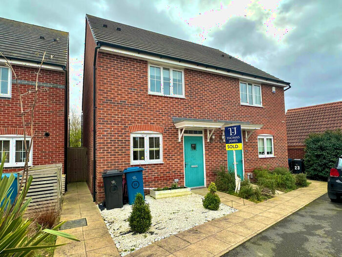2 Bedroom House To Rent In Rowan Close, Cotgrave, NG12