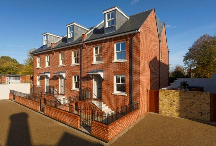 4 Bedroom Terraced House To Rent In Canterbury, CT1