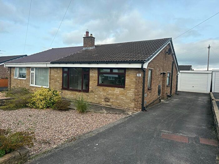 2 Bedroom Semi-Detached Bungalow To Rent In Thornhill Road, Steeton, BD20