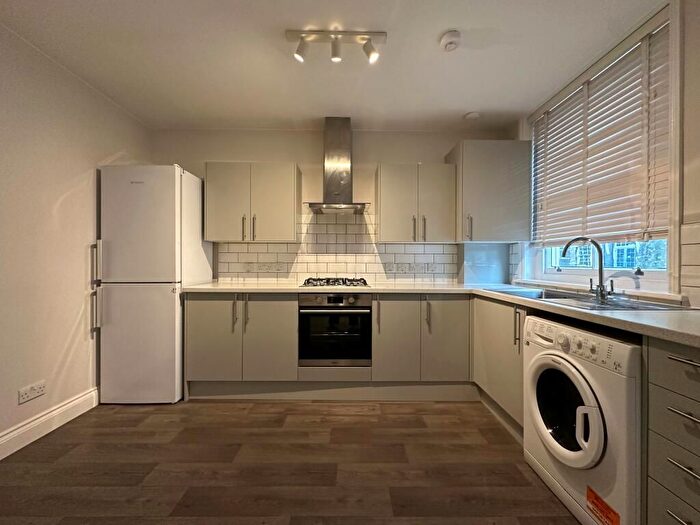 1 Bedroom Maisonette To Rent In Merrow Street, Walworth Village, London, SE17
