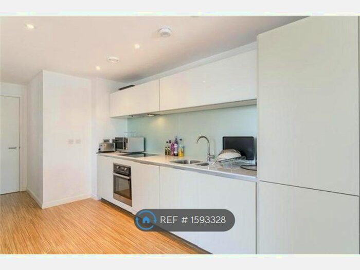 2 Bedroom Flat To Rent In Clapham Old Town, London, SW4