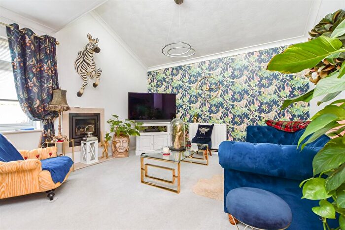 3 Bedroom Detached Bungalow For Sale In Dane Road, Minnis Bay, Birchington, Kent, CT7
