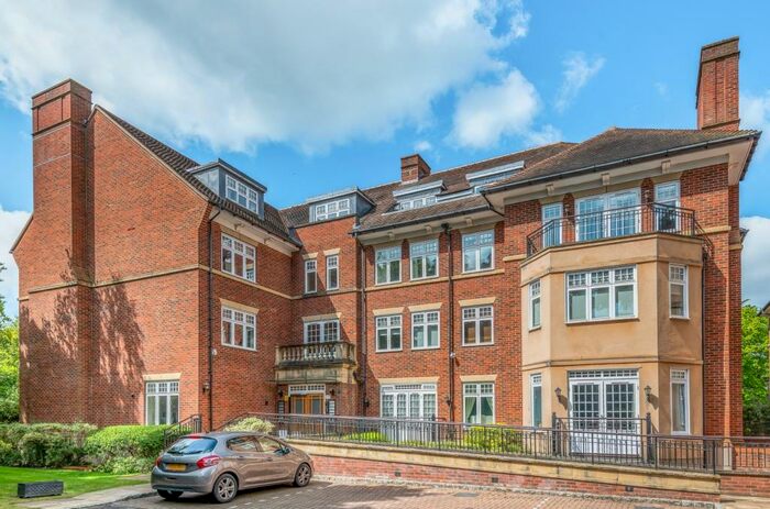 2 Bedroom Flat To Rent In Worsley Grange Kemnal Road, BR7