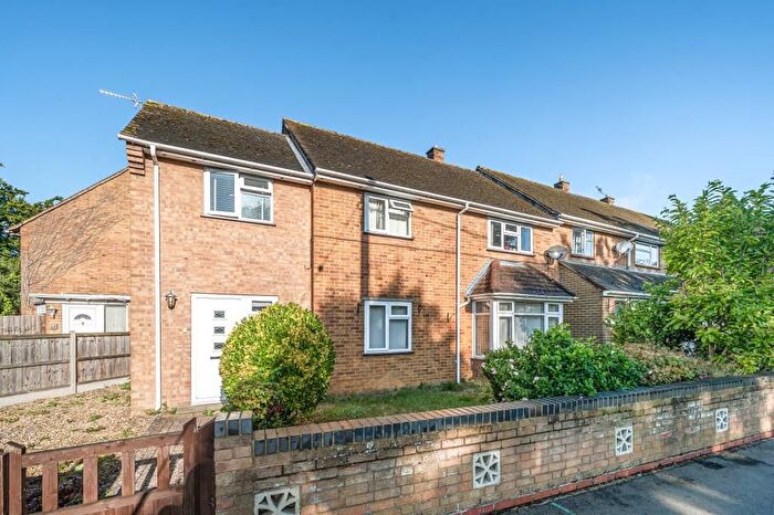 4 Bedroom End Of Terrace House To Rent In Kings End, Biecster, OX26