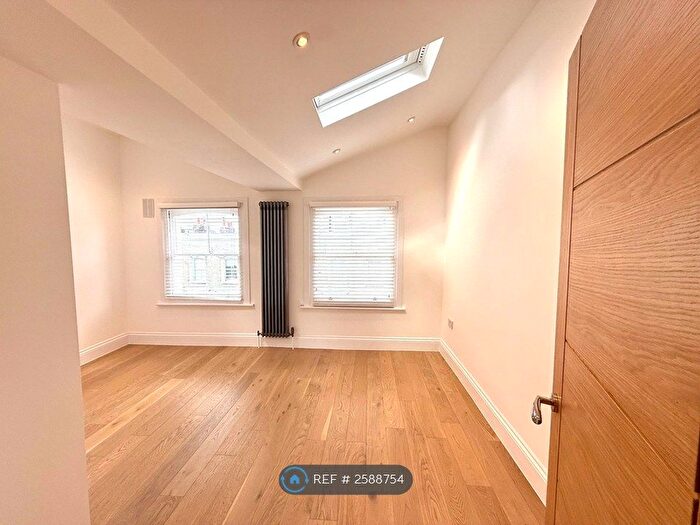 2 Bedroom Flat To Rent In Raynham Road, London, W6