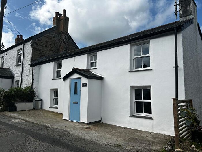 2 Bedroom House To Rent In Lamorrick, PL30