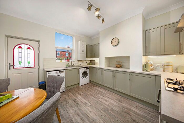 2 Bedroom Terraced House To Rent In Hawthorne Street, Chesterfield, S40
