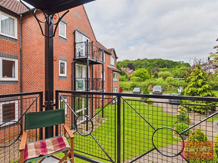 2 Bedroom Flat For Sale In Strawberry Court, Scarborough, YO12