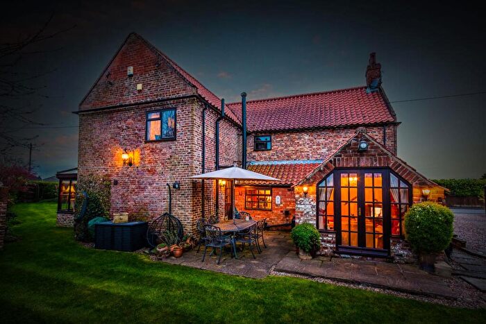 3 Bedroom Detached House For Sale In High Street, East Ferry, DN21