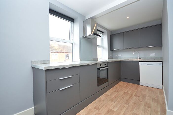 3 Bedroom Flat To Rent In Station Road, Desborough, Kettering, NN14