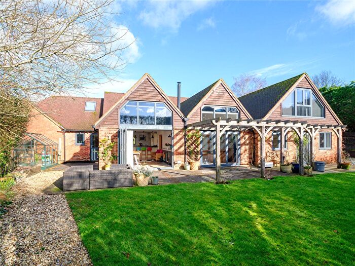 5 Bedroom Detached House For Sale In Chapter Close, Marlborough, SN8