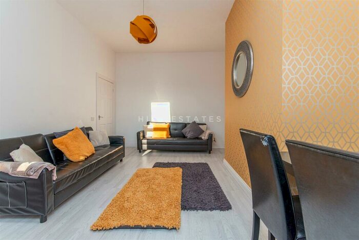 3 Bedroom Flat To Rent In Biddlestone Road, Heaton, Newcastle Upon Tyne, NE6