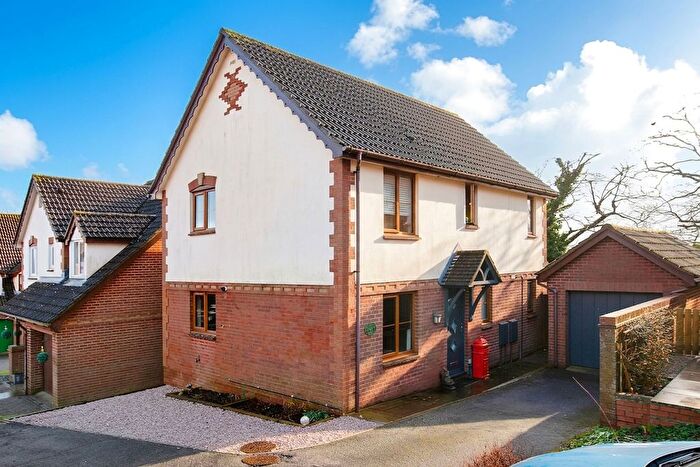 4 Bedroom Detached House For Sale In Highgrove Park, Teignmouth, TQ14