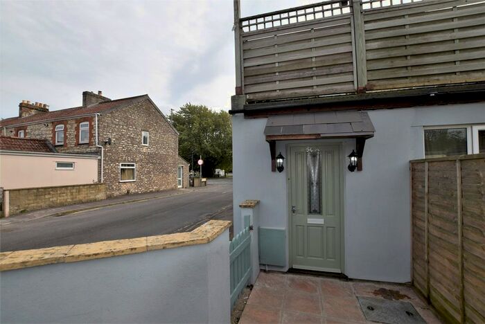 3 Bedroom Flat To Rent In Fosseway, Westfield, Radstock, Somerset, BA3