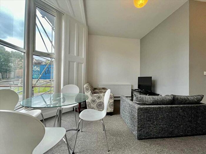 1 Bedroom Apartment To Rent In Woodland Terrace, Plymouth, PL4