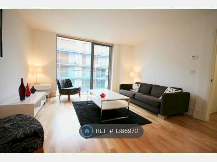 1 Bedroom Flat To Rent In Highbury Stadium Square, London, N5
