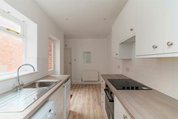 2 Bedroom Flat To Rent In Northumberland Gardens, Jesmond Vale, Newcastle Upon Tyne, NE2