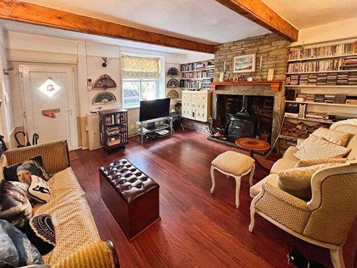 2 Bedroom Cottage For Sale In High Street, Chapeltown, BL7