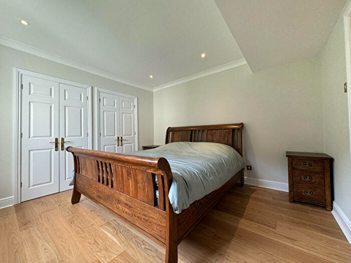2 Bedroom Apartment To Rent In London Road, Dorking, RH5