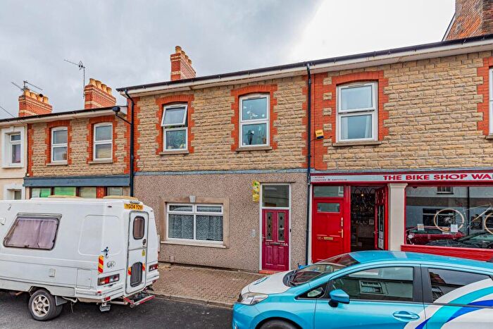 1 Bedroom Flat For Sale In Glebe Street, Penarth, CF64