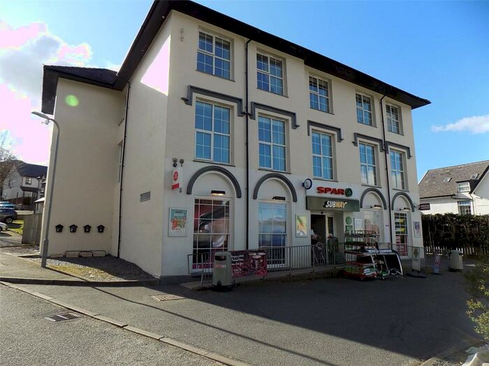 2 Bedroom Apartment To Rent In Castle Flats, High Street, Llanberis, Caernarfon, LL55