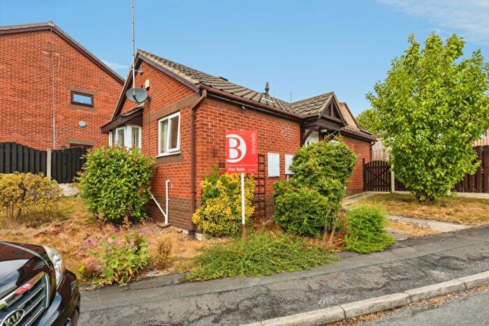 2 Bedroom Bungalow For Sale In Fenton Fields, Rotherham, South Yorkshire, S61