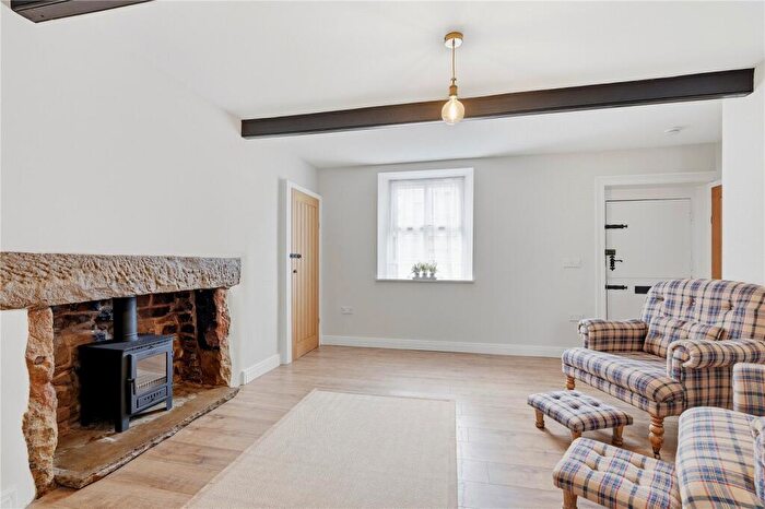 1 Bedroom Terraced House For Sale In Red Lion Street, Earby, Lancashire, BB18