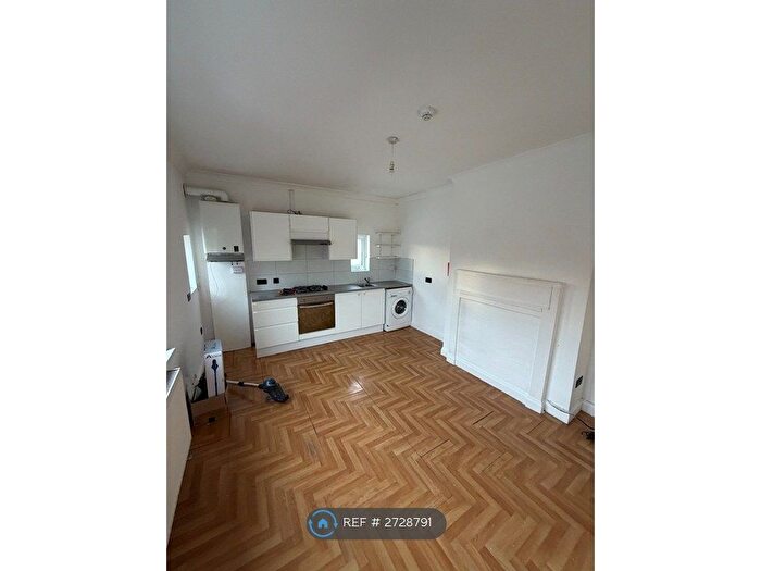 1 Bedroom Flat To Rent In Uppingham Road, Leicester, LE5