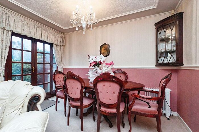 3 Bedroom Terraced House For Sale In Westmorland Drive, Stockport, Greater Manchester, SK5