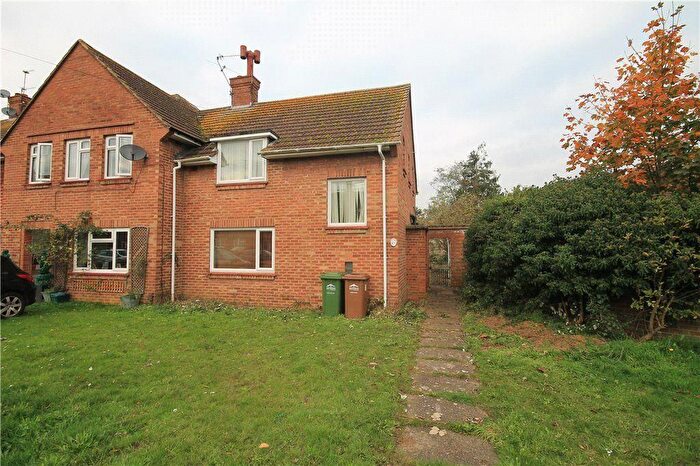 Studio To Rent In Elizabeth Avenue, Staines-Upon-Thames, TW18