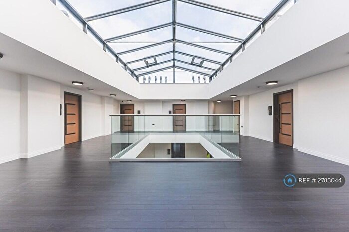 3 Bedroom Flat To Rent In Nile House, Whitechapel, E1