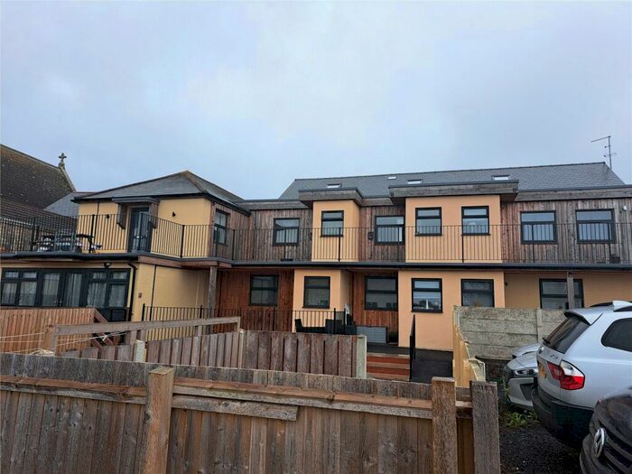 2 Bedroom Apartment To Rent In Clifton Court, Portland, Dorset, DT5