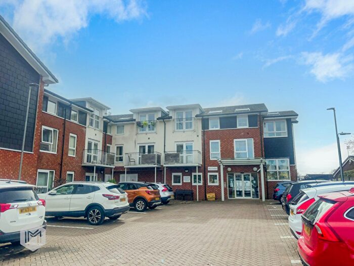 2 Bedroom Flat For Sale In Hough Fold Way, Harwood, Bolton, BL2