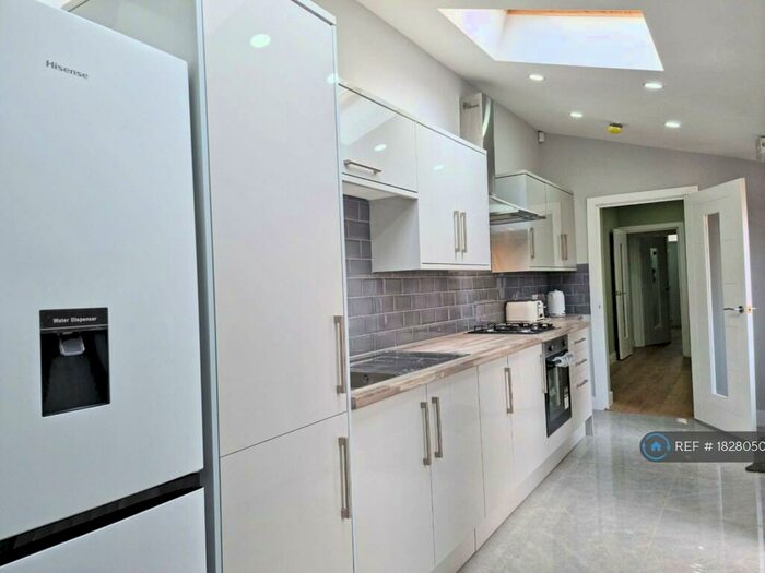 4 Bedroom Terraced House To Rent In Brook Lane, Birmingham, B13