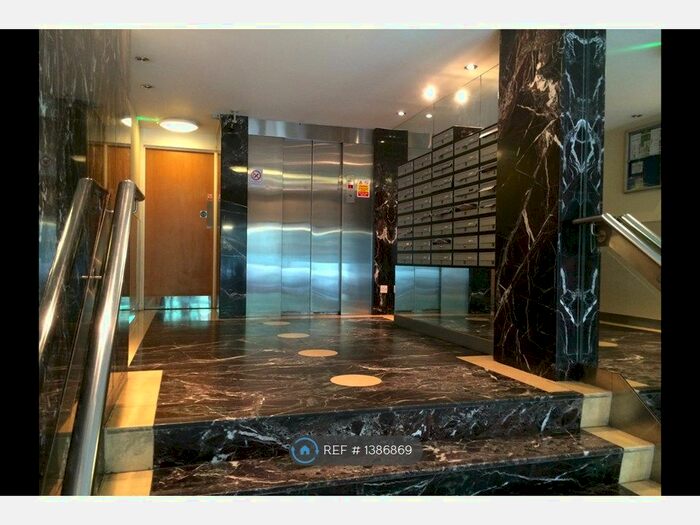 2 Bedroom Flat To Rent In Fitzroy Street, London, W1T