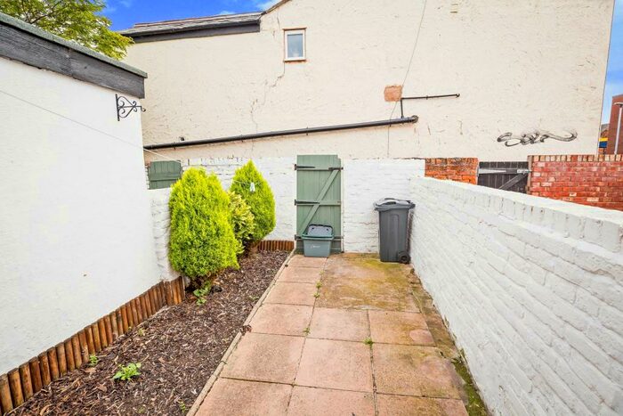 2 Bedroom House To Rent In Spital Walk, Chester, CH3