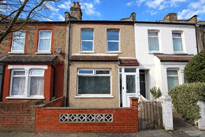 2 Bedroom Terraced House For Sale In Flaxton Road, Plumstead Common, SE18