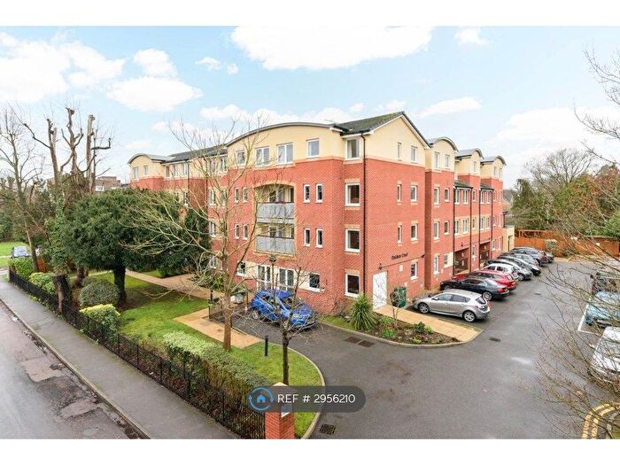 1 Bedroom Flat To Rent In Addlestone Park, Addlestone, KT15